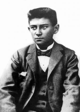 फ्रांज काफ्का (1883-1924) यहां के युवा लेखक चेक सी। 1898