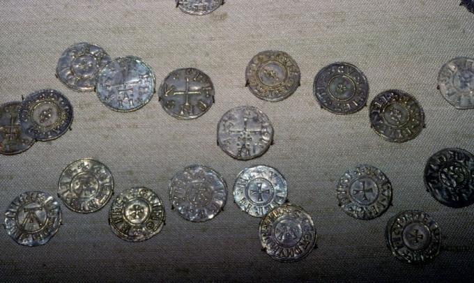 Cuerdale Hoard से सिक्के